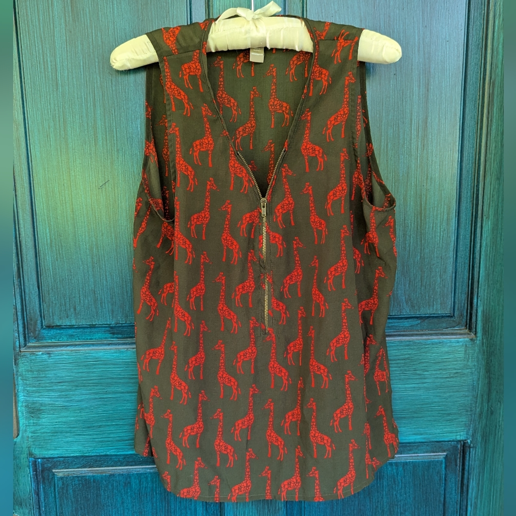 Banana Republic Medium Sleeveless Half-Zip Blouse Forest Green Giraffe Animal